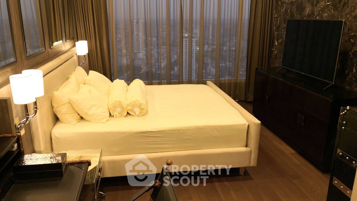 picture 2-BR Condo at Menam Residences in Wat Phraya Krai (ID 2238516) - 4/6