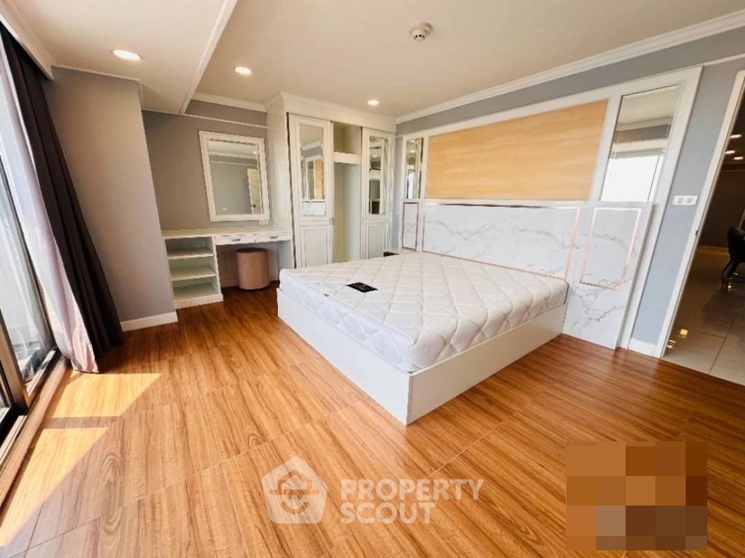picture 3-BR Condo at Floraville Condominium near ARL Hua Mak (ID 2166242) - 4/12