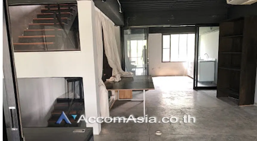 picture 🔼🔽 AccomA 📩 Home Office 3 BR Townhouse in Khlong Ton Nuea (AA26271) - 1/4