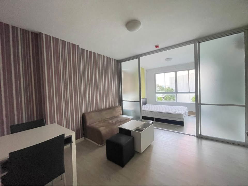 picture D Condo Sign for sale, next to Central Festival, outdoor view, corner unit, 1.85 million baht. - 1/7