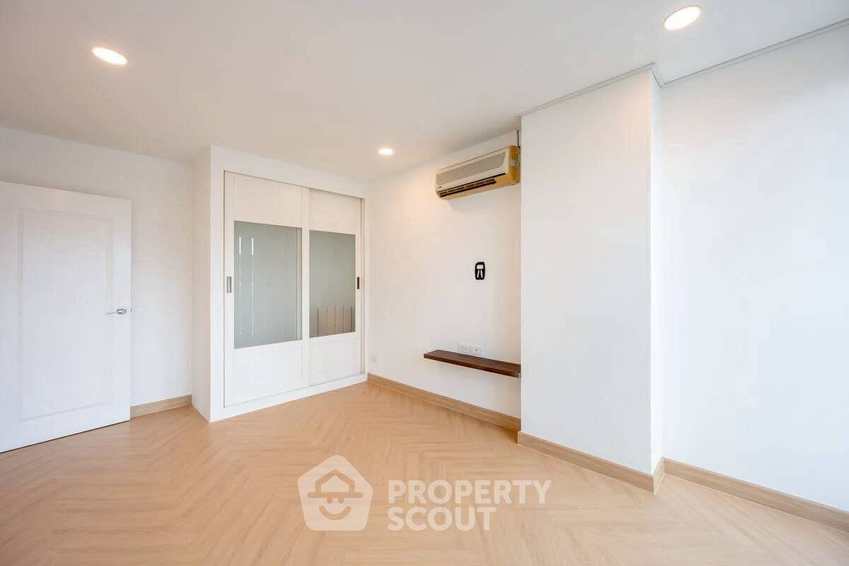 picture 3-BR Condo at Baan Siri Sathorn Suanplu Condominium close to Naradhiwas Rajanagarindra (ID 2298088) - 7/11