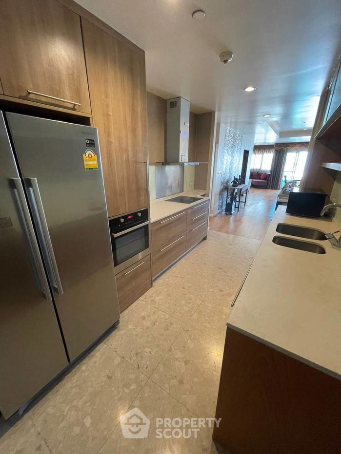 picture 3-BR Condo at Sathorn Gardens near MRT Si Lom (ID 2297847) - 25/27