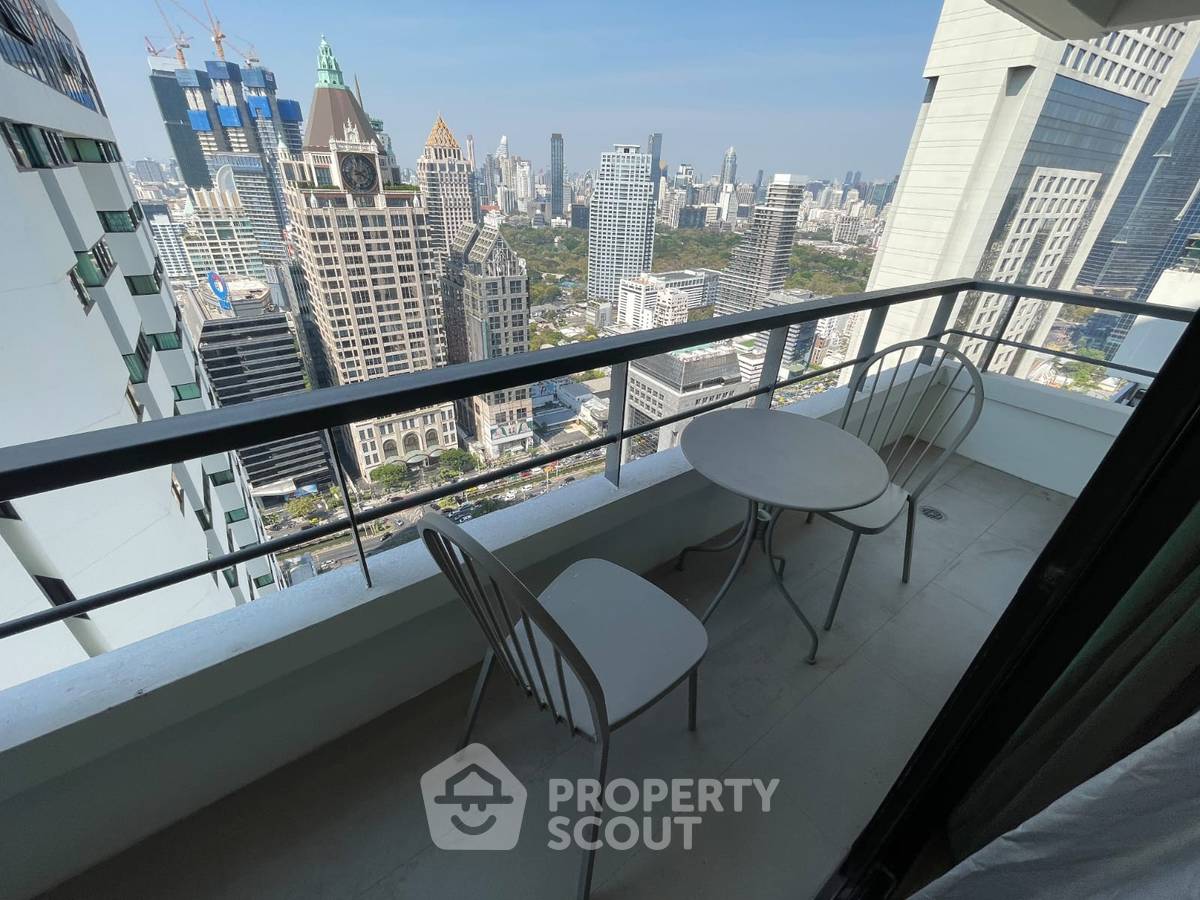 picture 3-BR Condo at Sathorn Gardens near MRT Si Lom (ID 2297847) - 19/27