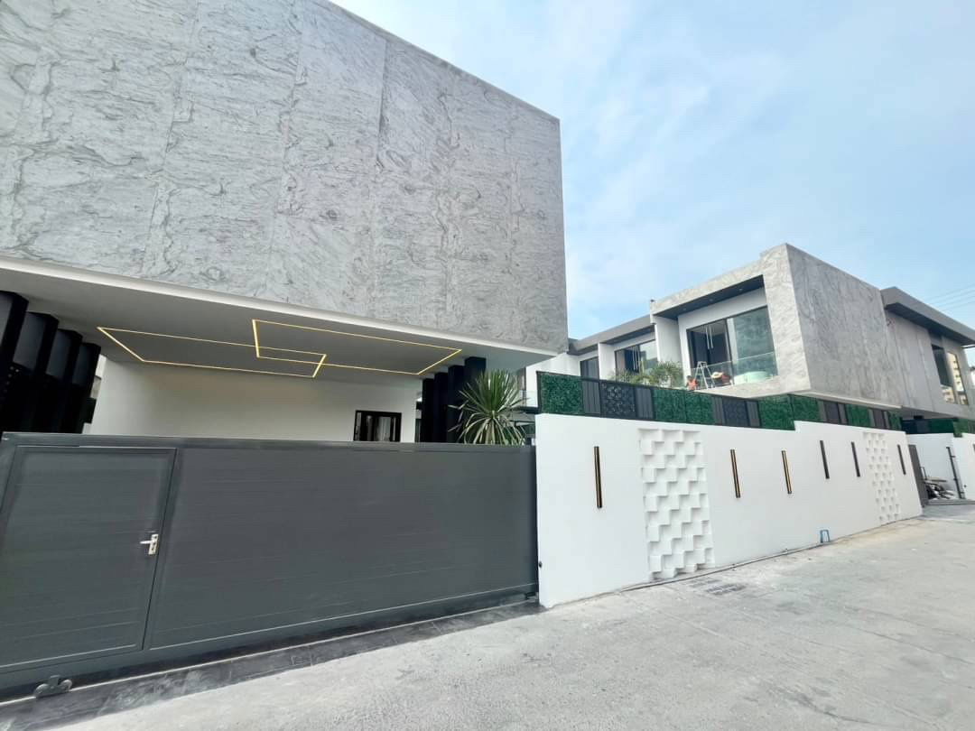 รูป ขายบ้านตกแต่งหรู สไตล์โมเดิร์น ใกล้หาดจอมเทียน, 5 ห้องนอน  6 ห้องน้ำ ราคาขาย: 22,000,000 บาท - รูปที่ 3/18