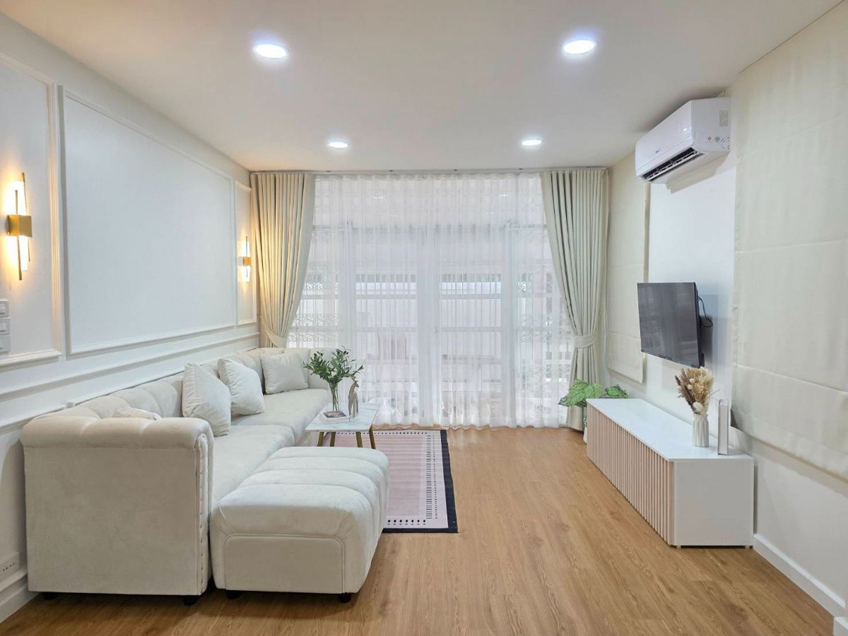 picture WS3113 🏡✨ Single-storey house for rent, ready to move in ✨ Near MRT Huai Khwang, only 90,000 baht/month - 12/16