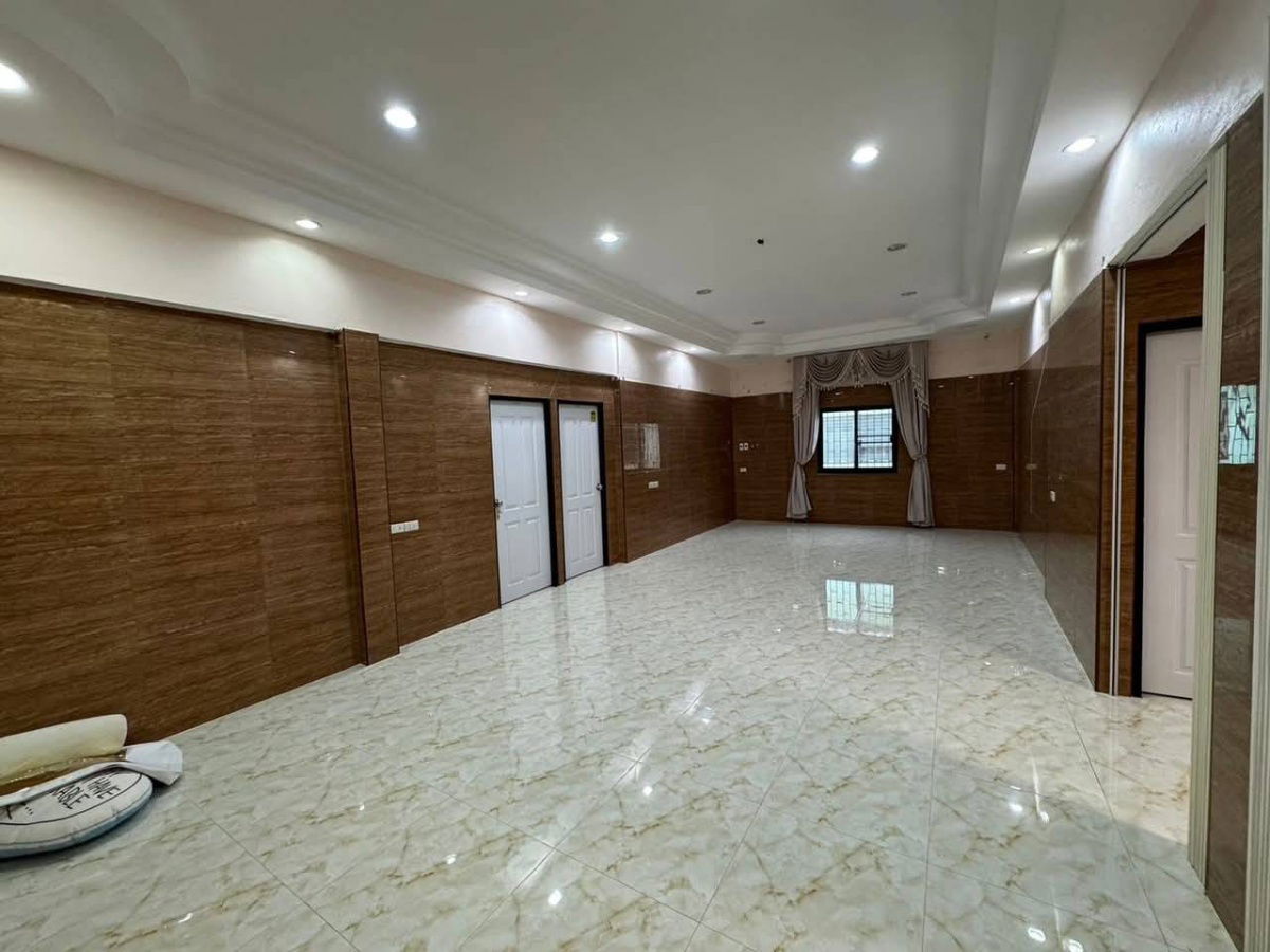 รูป ขายบ้านทาวน์เฮ้าส์ 2ชั้น ได้ความเจริญ รีโนเวทใหม่ทั้งหมด - รูปที่ 8/8