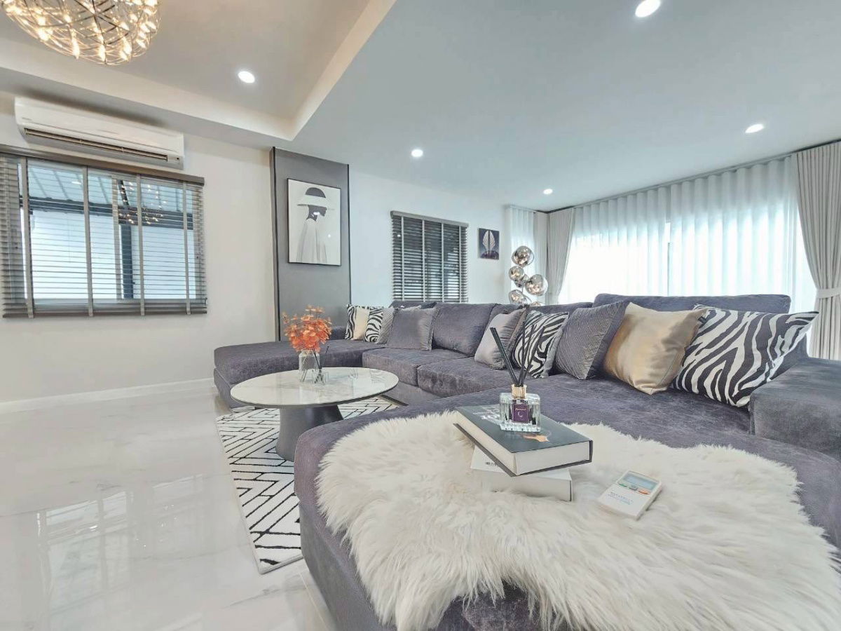 picture House for Sale – Greenfield Villa 2 (Khao Noi) Greenfield Villa 2 (Khao Noi) Land size: 116 sq.wah House details: 4 Bedrooms, 5 Bathrooms - 4/14