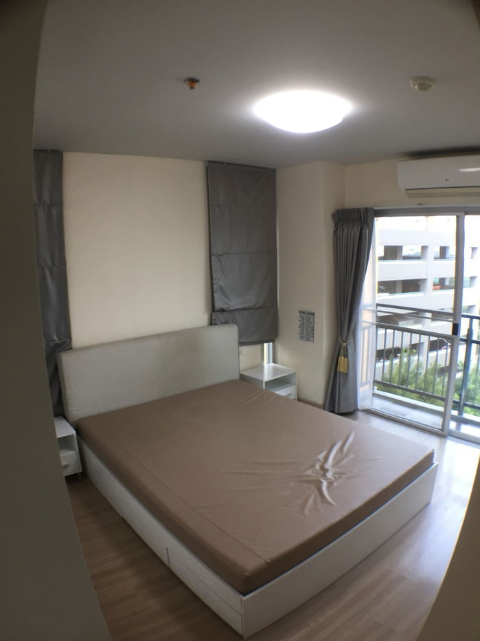 picture Top floor corner 2-bedroom condo for rent in The Escape Condominium, near, Seacon Square Srinakarin, True Digital Park Shopping Centers - 5/6