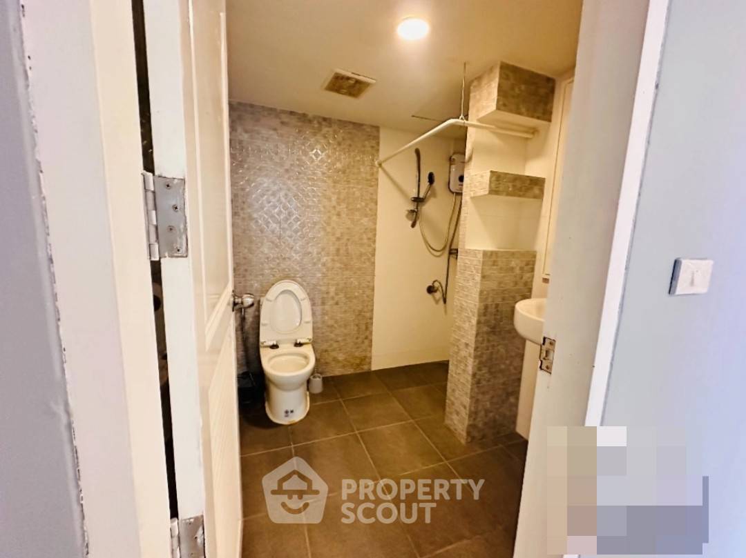 picture 3-BR Condo at Floraville Condominium near ARL Hua Mak (ID 2166242) - 8/12