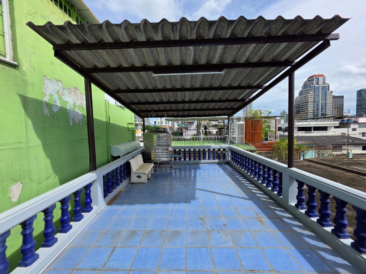 รูป ให้เช่าอาคารพาณิชย์ 4 ชั้น ถนนสี่พระยา เดินทางสะดวก ใกล้ MRT สามย่าน-จุฬา พร้อมเข้าอยู่ - รูปที่ 13/15