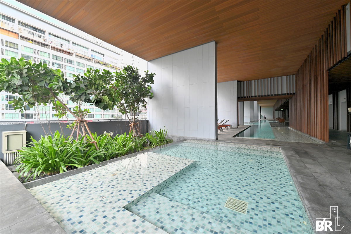picture Hyde Sukhumvit 13 ✨ Available unit for rent! 🔥 Near BTS Nana - 3/5