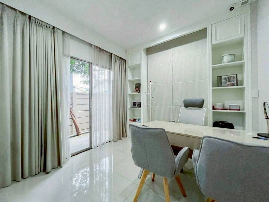 picture Beauty clinic for sale near Central Eastville, 120 sq m., 500 sq m., next to Ram Intra Expressway, good location. - 4/11