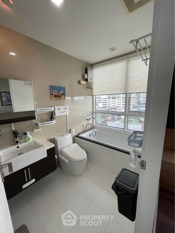 picture 3-BR Condo at The Bloom Sukhumvit 71 near BTS Phra Khanong (ID 653830) - 12/16