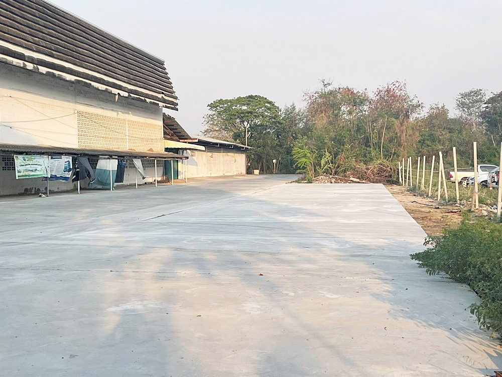 picture Call : 081-147-8118 Land for rent Bang Wua, Bang Pakong District, Chachoengsao - 1/8
