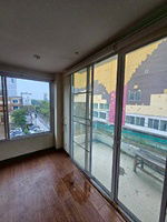 picture Rooms for rent on the 2nd and 3rd floors of the building (the ground floor is used as a laundry shop) - 13/16