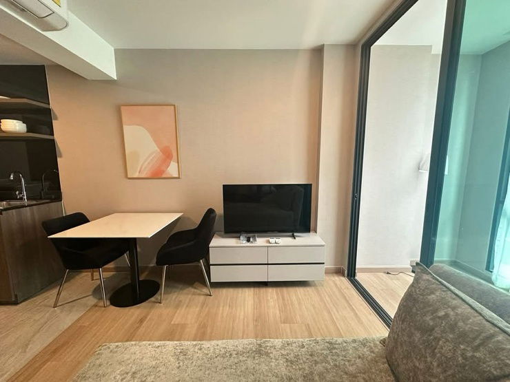 picture For rent✨ LLOYD Soonvijai - Thonglor  🔥 Line ID @034etfin 📲 1 bedroom 1 bathroom ✨ - 1/8