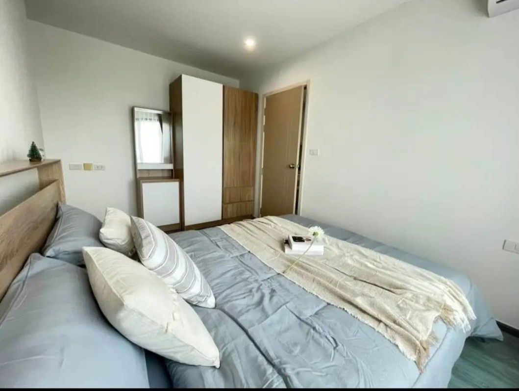 picture Rich Park @ Station Rama 9, next to 3 train lines: Red Line, Yellow Line, and Airport Link Hua Mak. Rent: 18,000 Bath per month. - 6/8