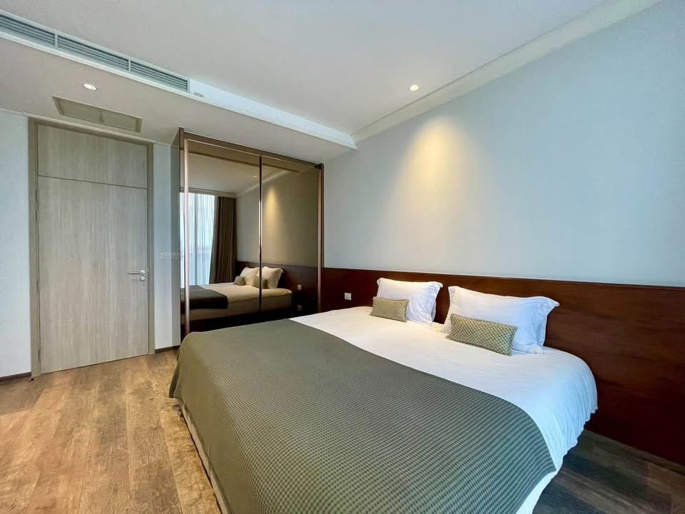 picture Penthouse for Rent : Noble Ploenchit  (BTS Ploenchit via skywalk) (Rt-01) - 11/20