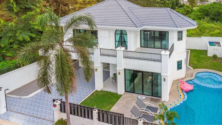 ชื่อทรัพย์สิน: พลูวิลล่า ใกล้ โรงเรียนนานาชาคิ ที่ตั้ง: ตะวันออก