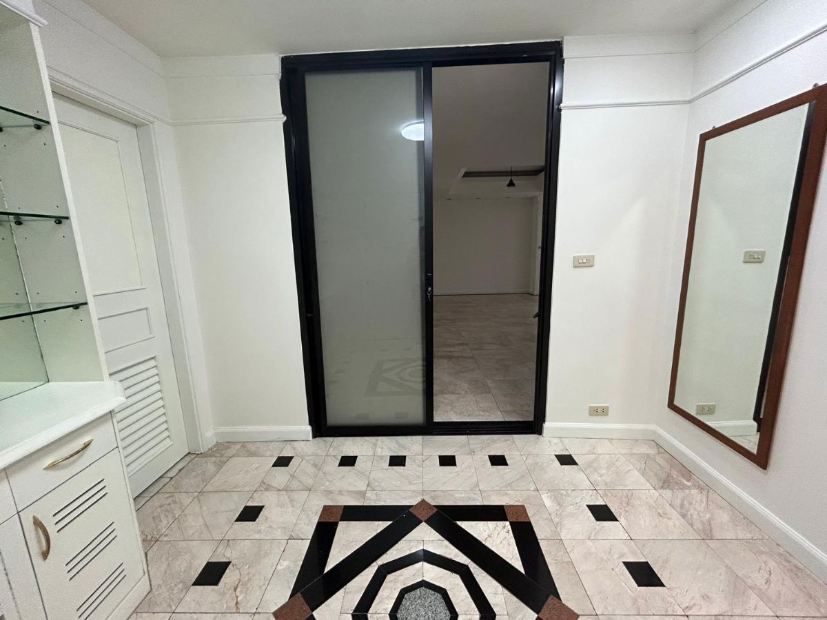 picture Spacious 3-Bed Condo for Rent at President Park Sukhumvit 24 – Pine Tower (S03-2092) - 40/40