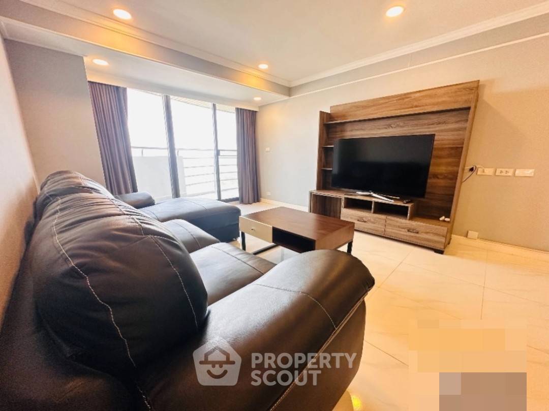 picture 3-BR Condo at Floraville Condominium near ARL Hua Mak (ID 2166242) - 1/12