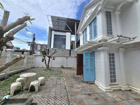 FOR RENT  HOUSE PROPERTY  37000 BAHT per MONTH
