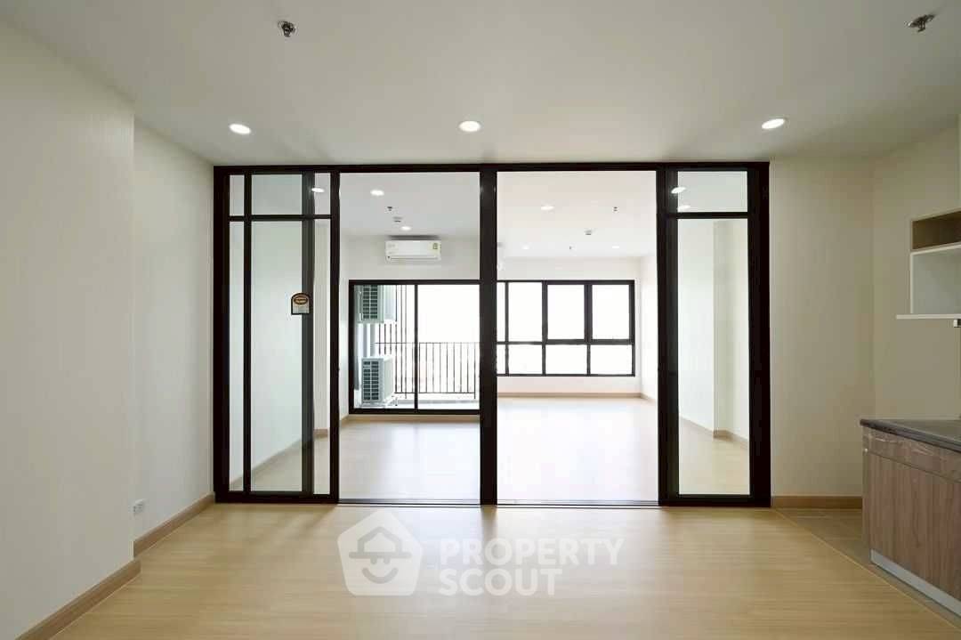 picture 2-BR Condo at Supalai Loft Prajadhipok-Wongwian Yai near BTS Wongwian Yai (ID 655378) - 1/7
