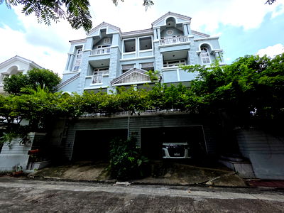 บ้านแฝด บางลำภู(งามวงศ์วาน) : ขาย บ้านธาริณี-ประชาชื่น 2 หลังคู่ติดกัน 4 ชั้น พื้นที่ใช้สอยเพียบ ร่มรื่น เงียบสงบ_BL165