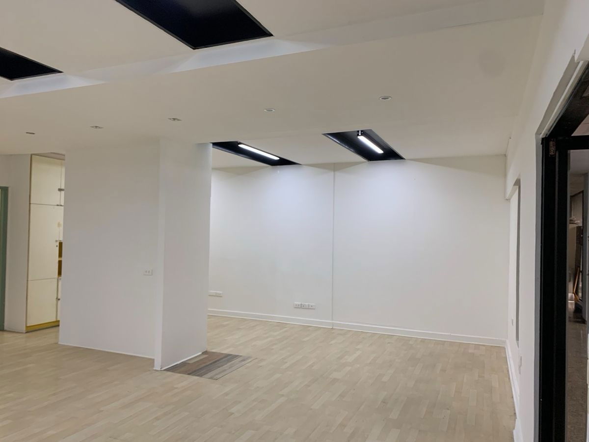 picture WS3112 🏢 Office for rent, prime location on Ratchada Road 🏢 (average only 300 baht/sq m.) only 24,000 baht/month - 6/9