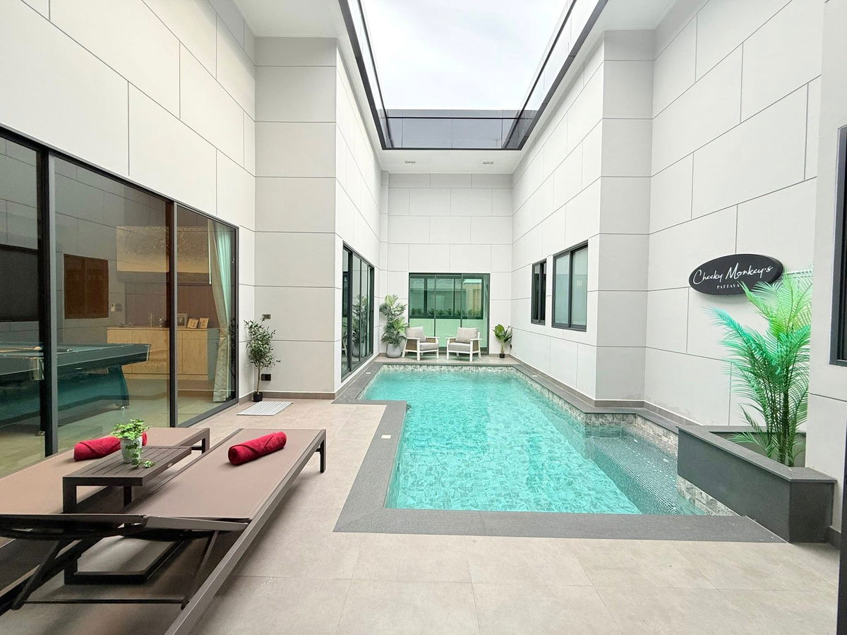 picture Luxury Pool Villa for Rent – Thungklom–Tanman 18  Rental Price: THB 180,000 / month5 bedrooms, 4 bathrooms - 3/14