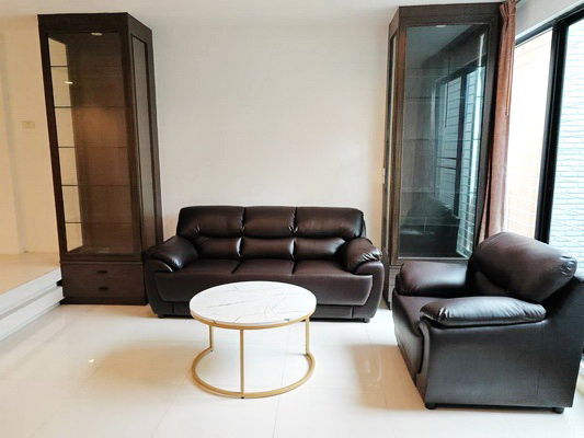picture FOR RENT GRAND I-DESIGN VIBHAVADI / 3 bedrooms 3 bathrooms / 34 Sqw. 200 Sqm. **35,000** CLOSE TO DONMUANG AIRPORT - 2/11