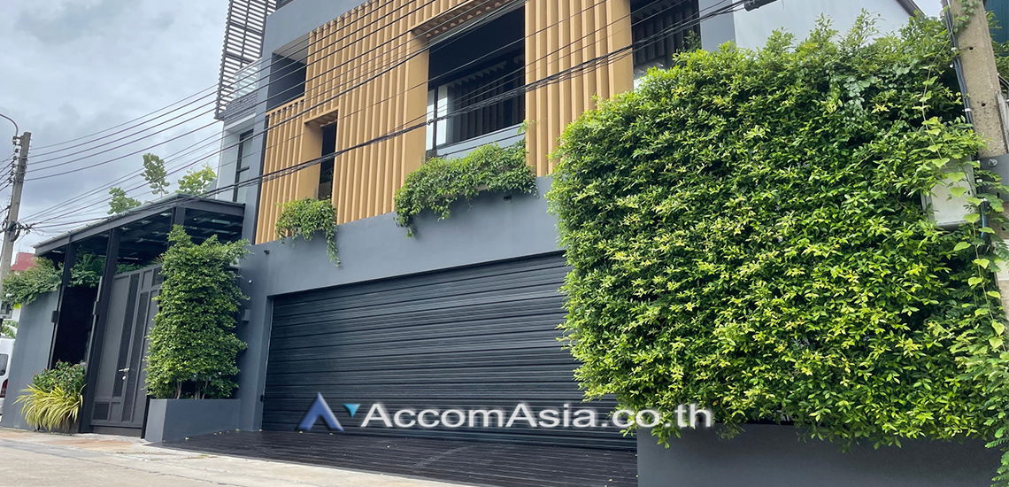 picture 🔼🔽 AccomA 📩 Private Swimming Pool 5 BR House in Phra Khanong Nuea (AA26511) - 20/20