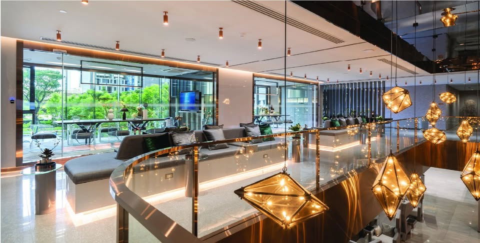 picture PFD-05639 Condo for Rent:  Life Asoke - Rama 9 Schedule a viewing ■ Line: @propertyfinder	 - 17/18