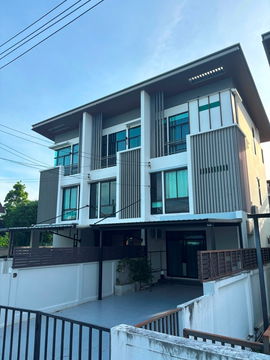 ขาย บ้าน ทาวน์โฮม โคซี่ ลาดพร้าว เลียบด่วน รัชดา  3ชั้น จอดรถ4คัน 4ห้องนอน 4ห้องน้ำ