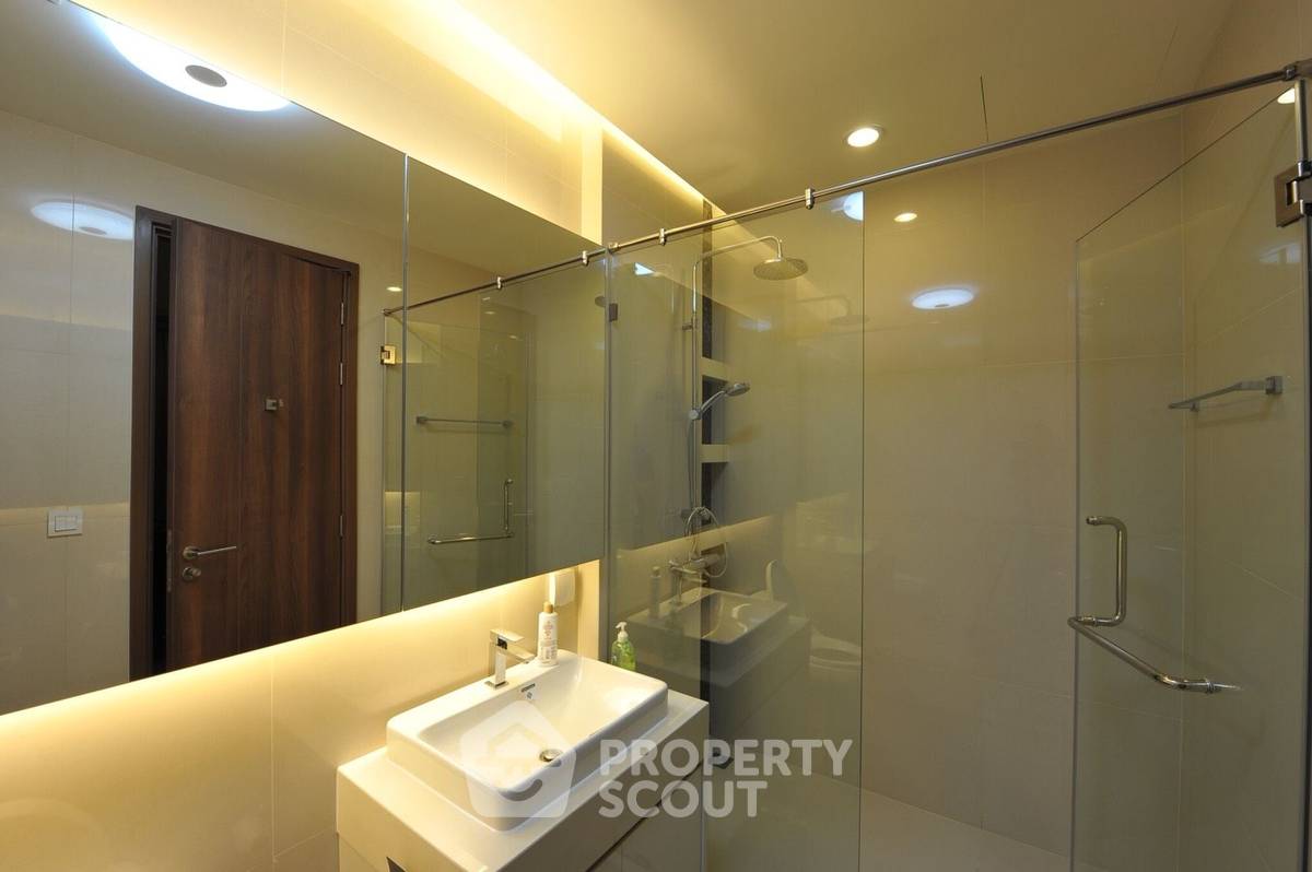 picture 2-BR Condo at Menam Residences in Wat Phraya Krai (ID 2238516) - 5/6