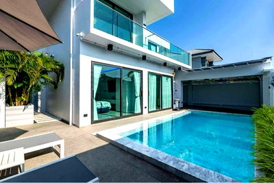 Houses for sale Nong Prue, Chonburi :  THE White House Jomtien Beach