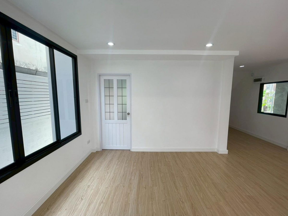 picture Single house, ready to move in, Rangsit Khlong 5, near the Bangna-Bang Pa-in ring road - 12/34