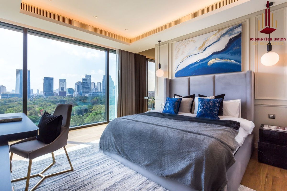 picture ✨ For Sale: Sindhorn Tonson Condo ✨  💰 Only 21,900,000 THB - 2/5
