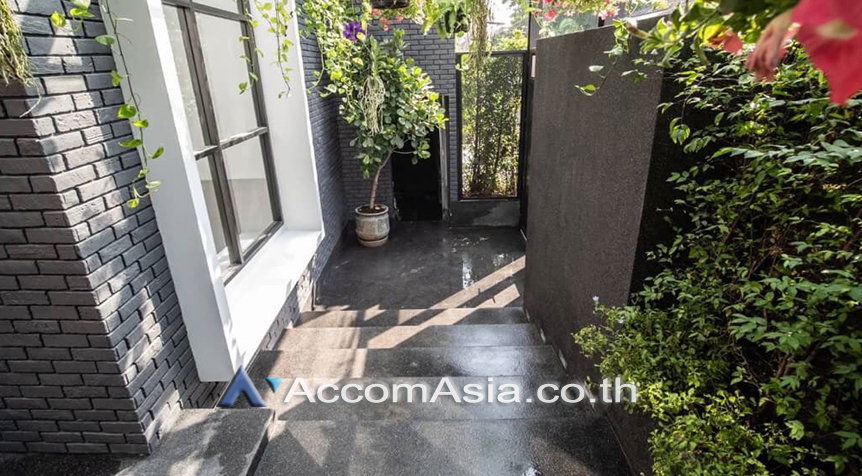 picture 🔼🔽 AccomA 📩 Private Swimming Pool 5 BR House in Phra Khanong Nuea (AA26511) - 14/20