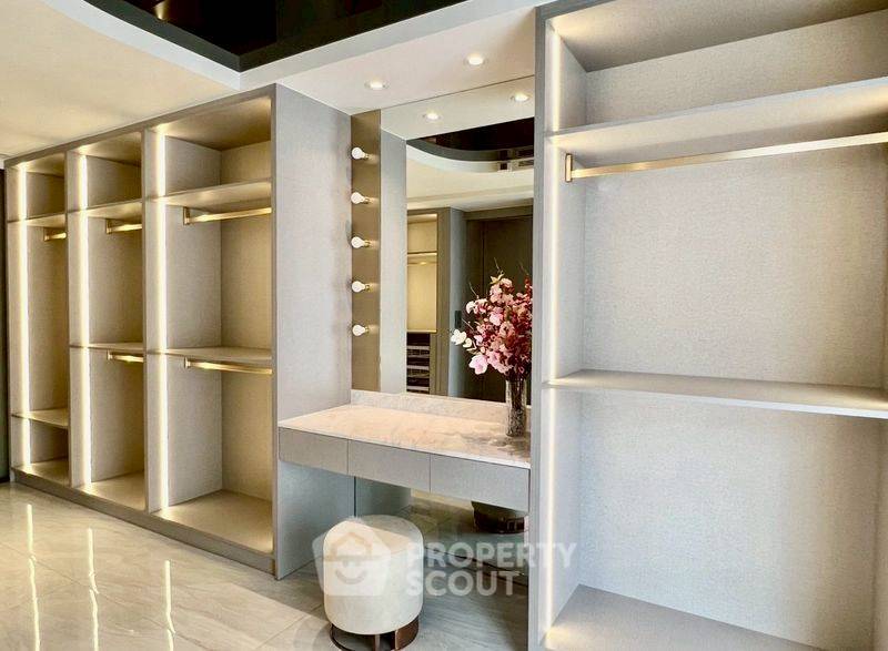 picture 3-BR Condo at Fynn Sukhumvit 31 near MRT Sukhumvit (ID 2297772) - 10/13