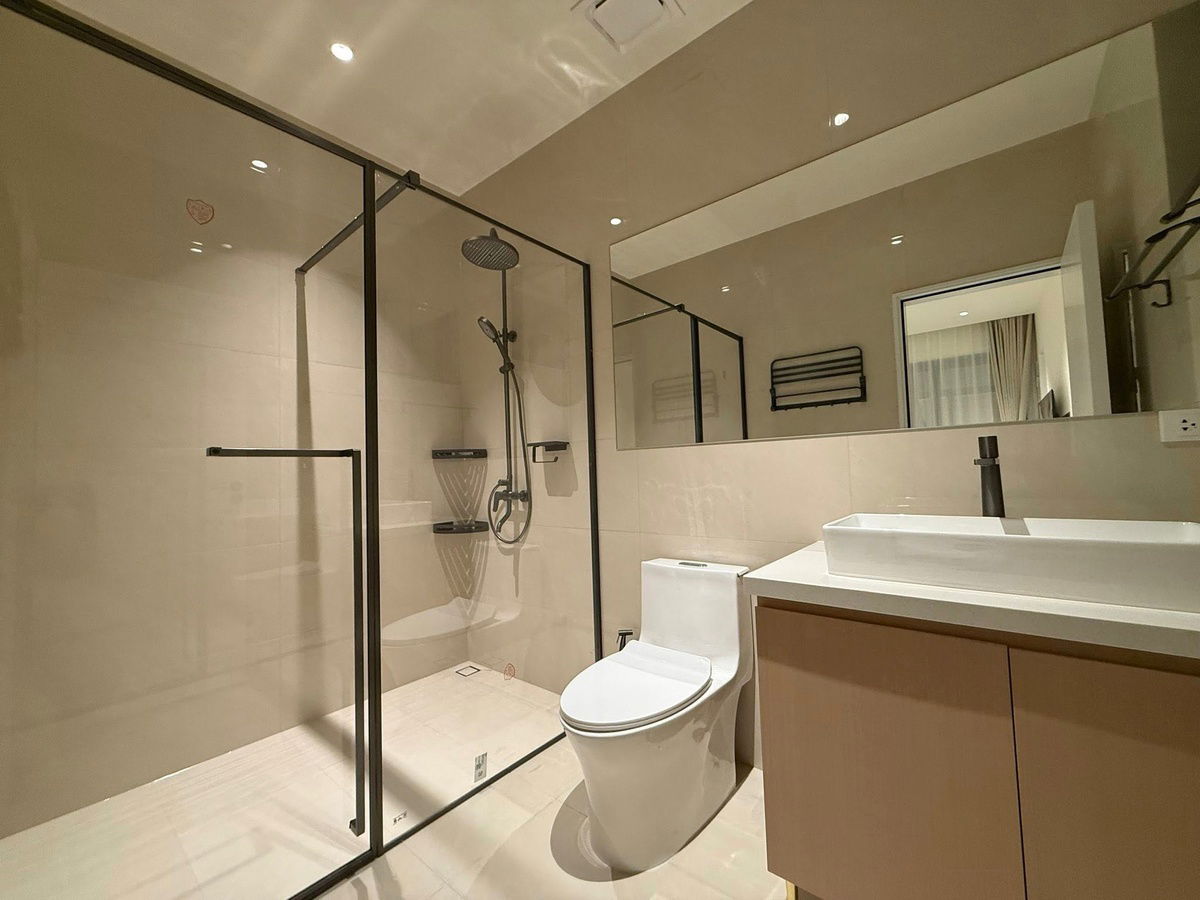 รูป Suksabai Pool Villa – บ้านพักพร้อมสระว่ายน้ำ สำหรับเช่า  บ้านขนาดใหญ่ รองรับการอยู่อาศัยหรือทำธุรกิจ  5 ห้องนอน 6 ห้องน้ำ - รูปที่ 6/15