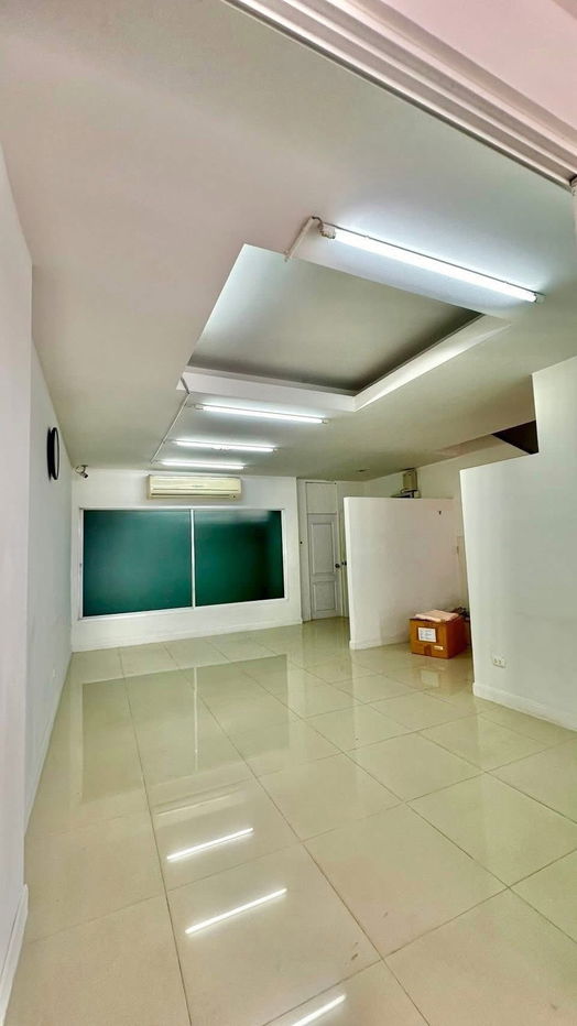 รูป 📍 Townhome Office ให้เช่า 3 ชั้น พร้อมเข้าใช้งานได้ทันที เหมาะสำหรับธุรกิจที่ต้องการทำเลดี มีหน้าร้าน หรือโฮมออฟฟิศ 4 - รูปที่ 10/14