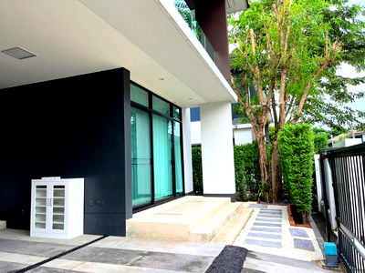 เช่าบ้านเดี่ยว กรุงเทพมหานคร : ⭐#MT2308_202⭐𝗙𝗼𝗿 𝗥𝗲𝗻𝘁 7️⃣3️⃣k.🔥🔥 #พร้อมเข้าอยู่ให้ #เครื่องใช้ไฟฟ้าใหม่ทั้งหลัง!  ‼️ เศรษฐสิริ กรุงเทพกรีฑา 𝟏 ‼️