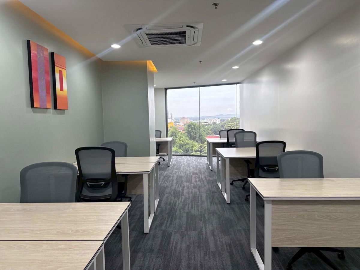 picture Newly Serviced offices for rent at Brighton Grand Pattaya, strategically located in Chonburi’s key economic zone. Flexible short-term leases. - 23/32
