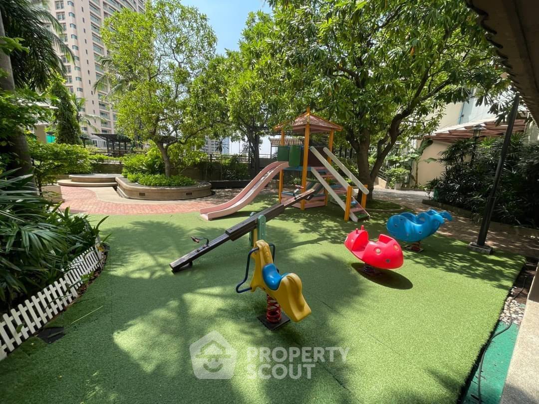 picture 3-BR Condo at Sathorn Gardens near MRT Si Lom (ID 2297847) - 27/27