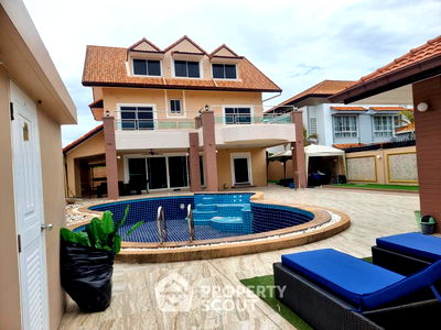 Houses for sale Wat Phra Yai : 5-BR House at Pattaya Lagoon 3 close to Pattaya South (ID 2297143)