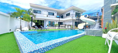 Houses for rent Bang Lamung Chonburi : Pool Villa with Private Swimming Pool | Rent: from 160,000 THB/month,Corner house, fully renovated  6 Bedrooms | 5 Bathrooms,Location: Huay Yai