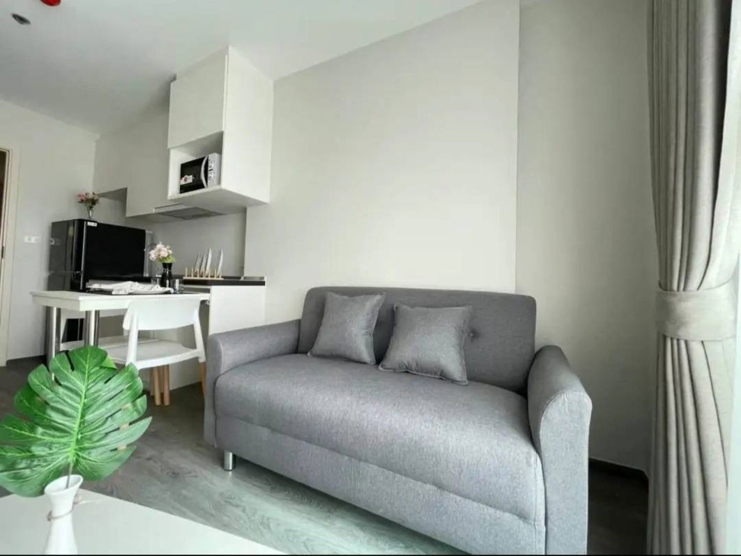 picture Rich Park @ Station Rama 9, next to 3 train lines: Red Line, Yellow Line, and Airport Link Hua Mak. Rent: 18,000 Bath per month. - 4/8
