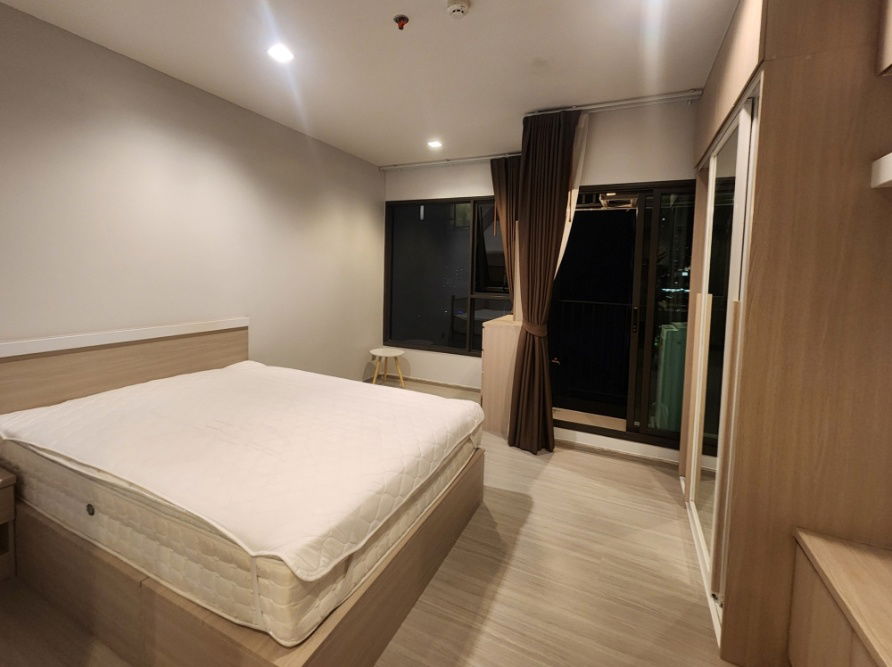 picture TA7910📲LineID @556ryccg🏢2 sqm Studio Floor 9 Tower A Fully furnished Life Asoke-Rama 9 near Subway MRT Rama9 - 3/11