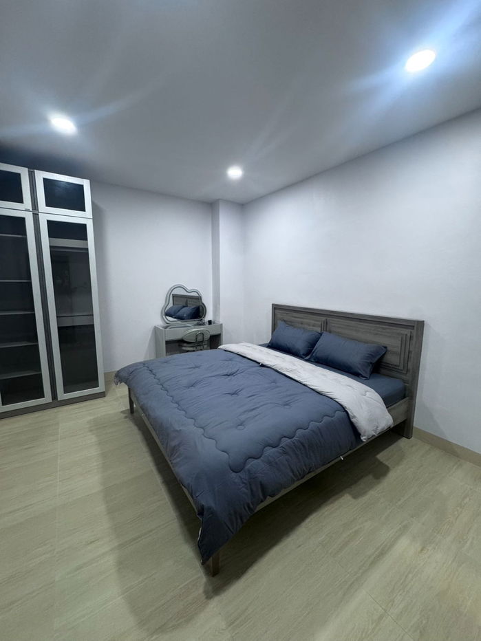picture [For Rent] Townhome | Ratchada 18, Huai Kwang | 5 bedroom  - 8/25